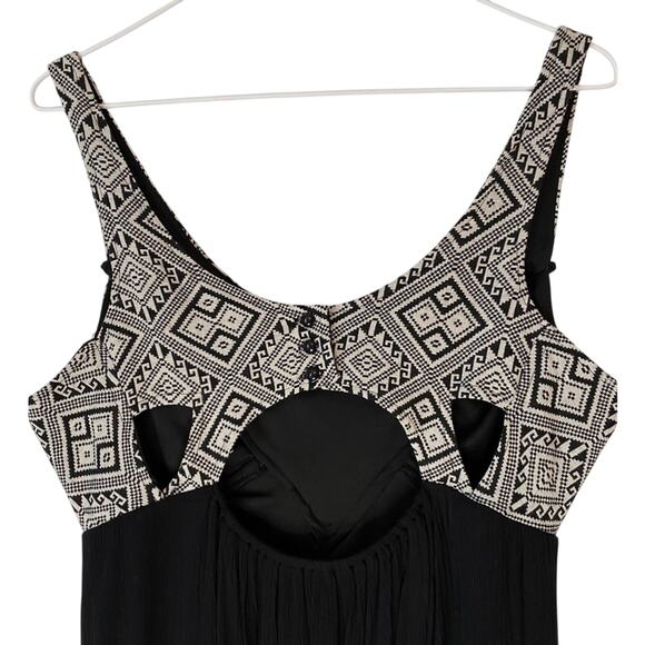 Maurices Juniors 11/12 New Boho Chic Aztec Cut Out Sleeveless Crinkle Maxi Dress - Picture 6 of 11